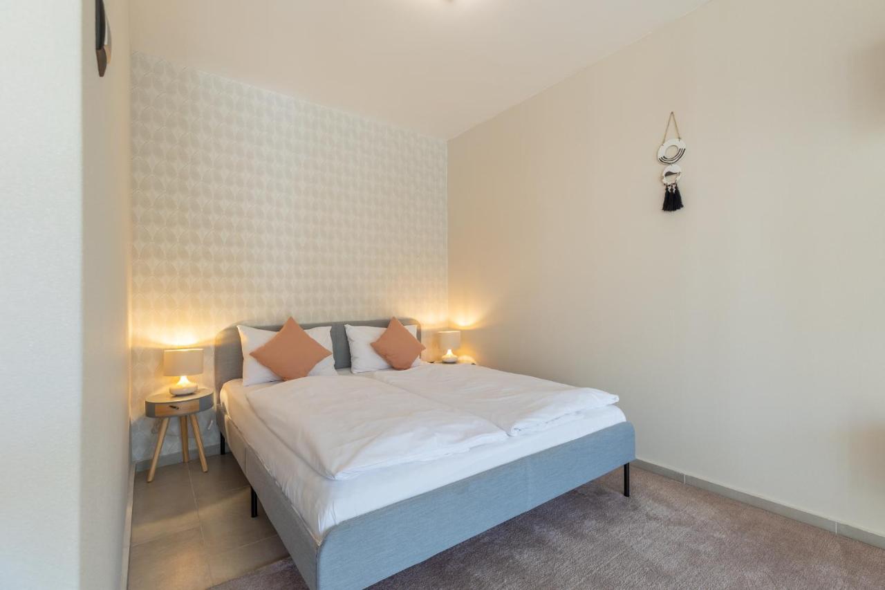 Marinelake Apartman Balatonfoeldvar By Bltn Exteriör bild